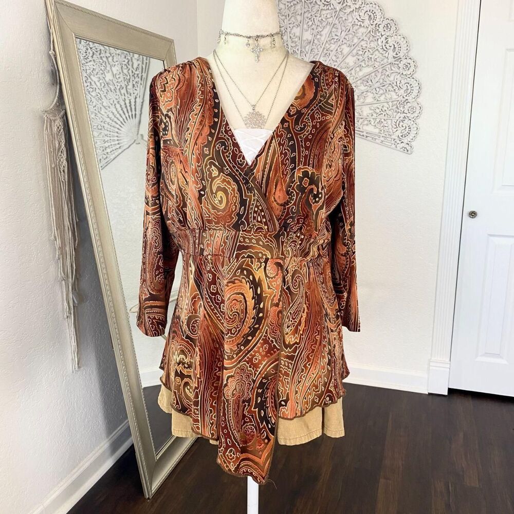 Vintage Made in USA Fairycore Boho Brown Paisley Handkerchief Asymmetric Top L - Picture 7 of 8